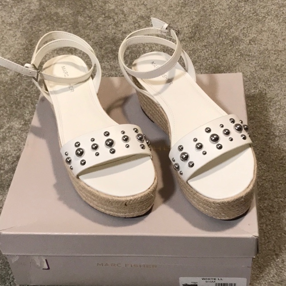 New Marc Fisher espadrille platform sandals w studs - Joyce - 9.5 w box